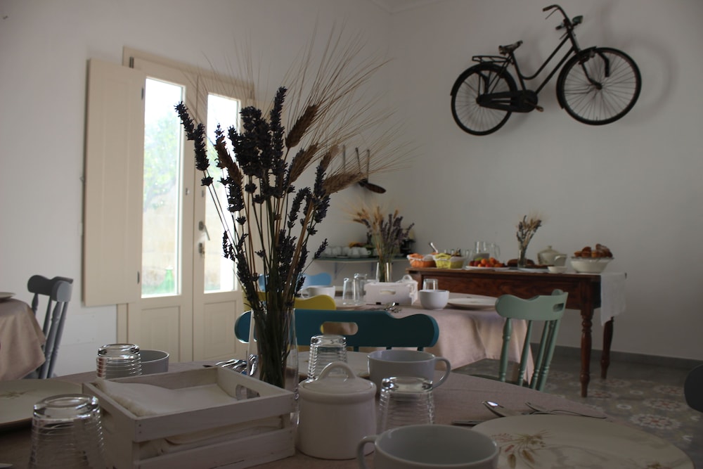 Li Perrini Boutique B&B 35/50