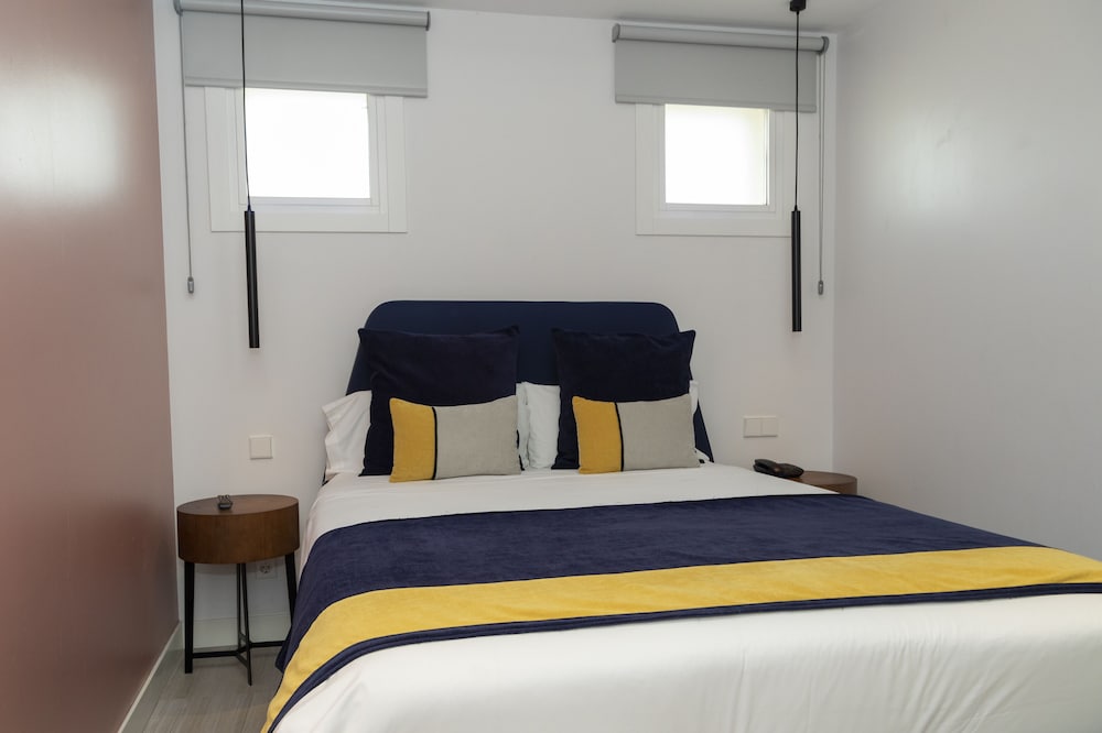 2 BEDROOMS, APARTMENT, TERRACE