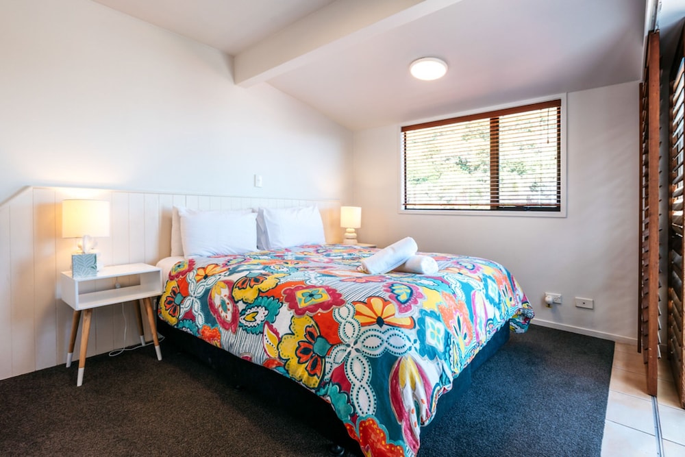 ONETANGI BEACH APARTMENTS 14/69