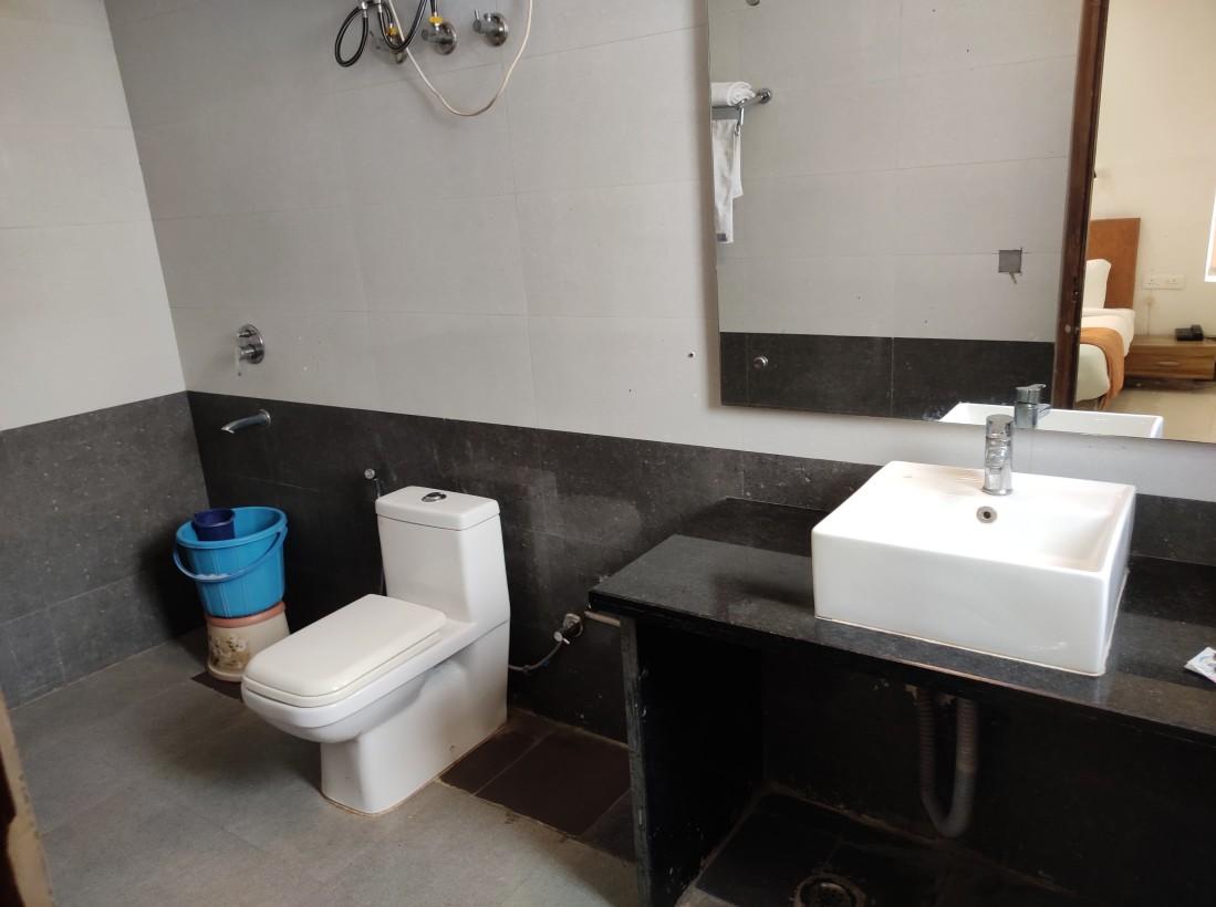 Pacific Inn Huda City Centre Sec 41 29/30