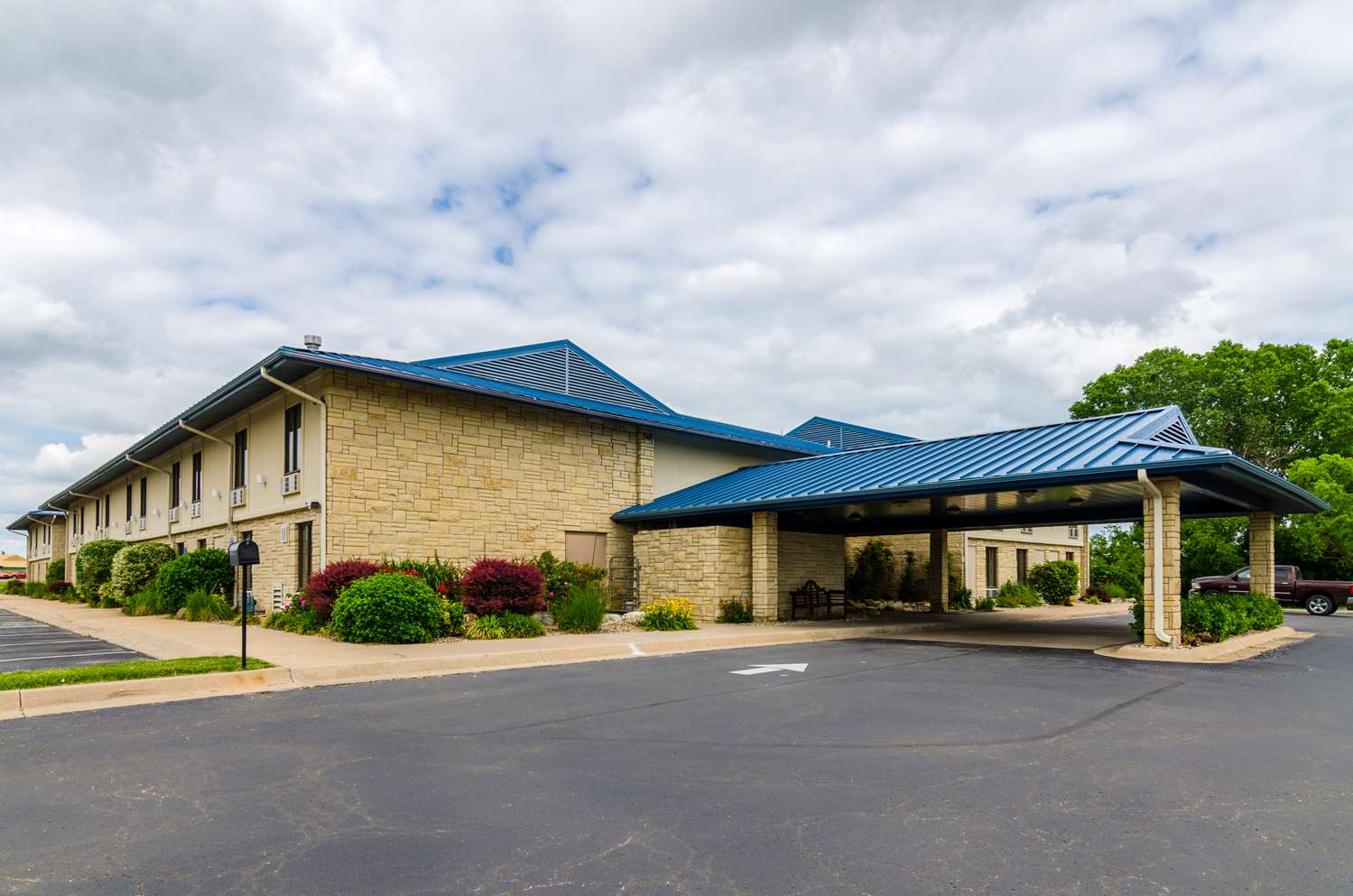 Quality Inn & Suites Winfield 3/44