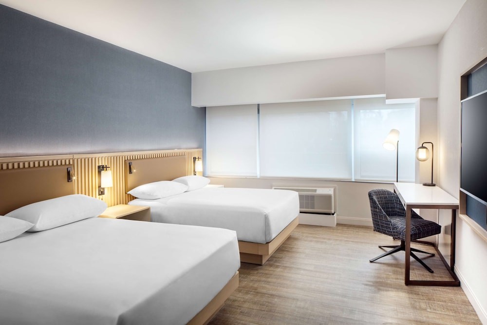 Hyatt Regency Morristown 16/49