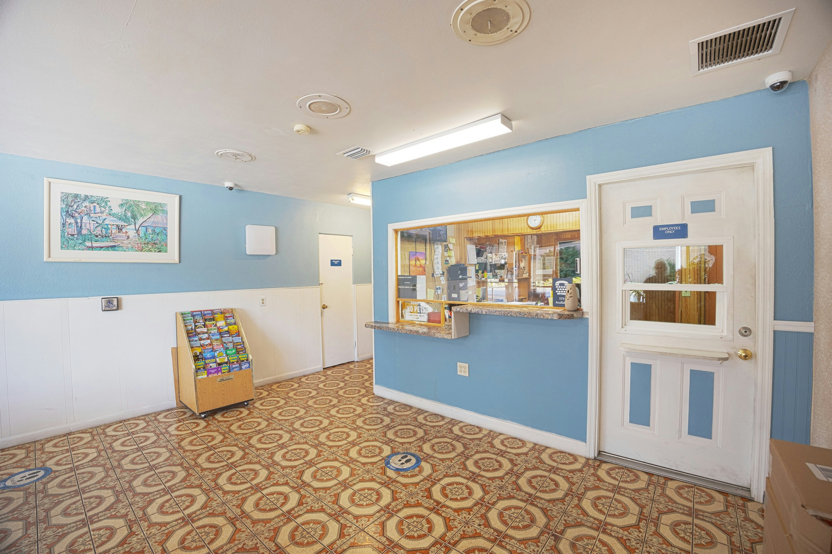 Sunrise Inn by OYO Titusville FL 12/35