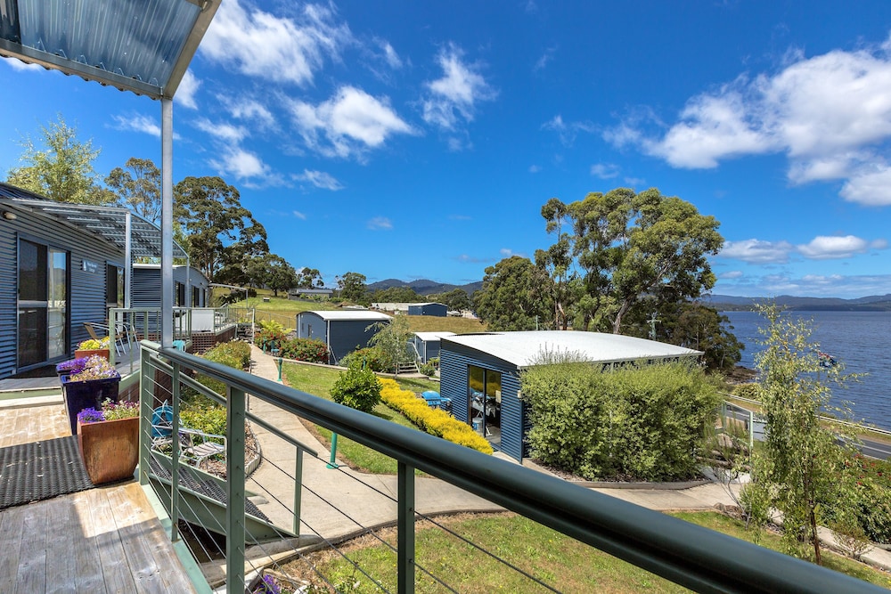 PORT HUON COTTAGES 9/19