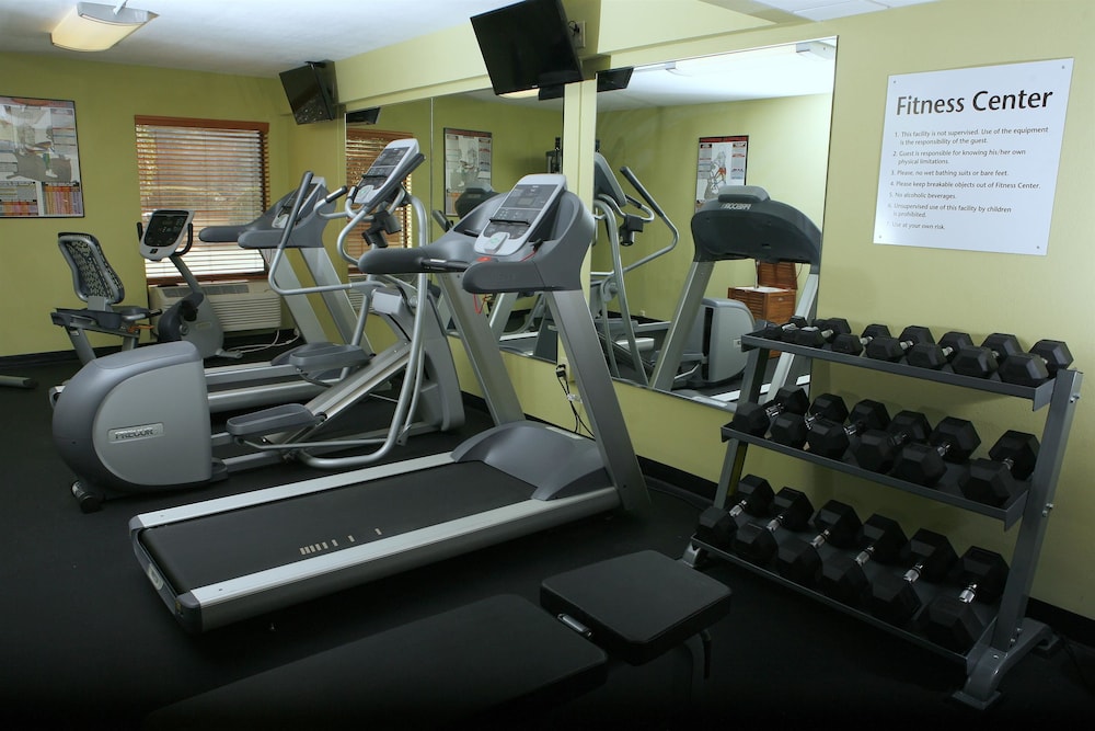 Best Western Plus Goldsboro 19/32