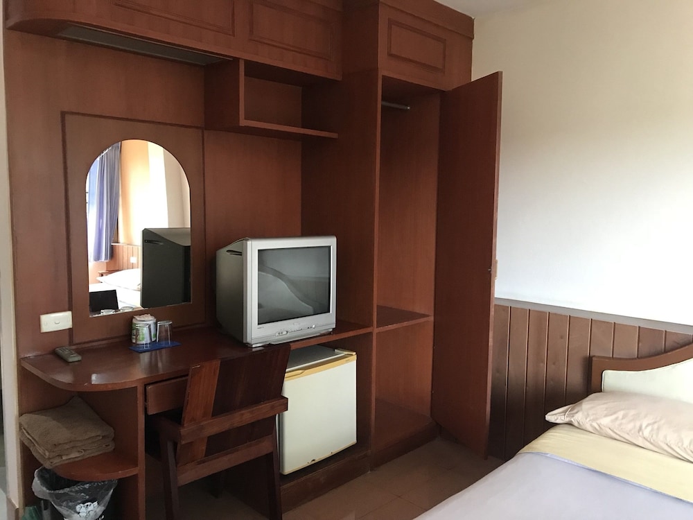 Sirimongkol Hotel 13/18