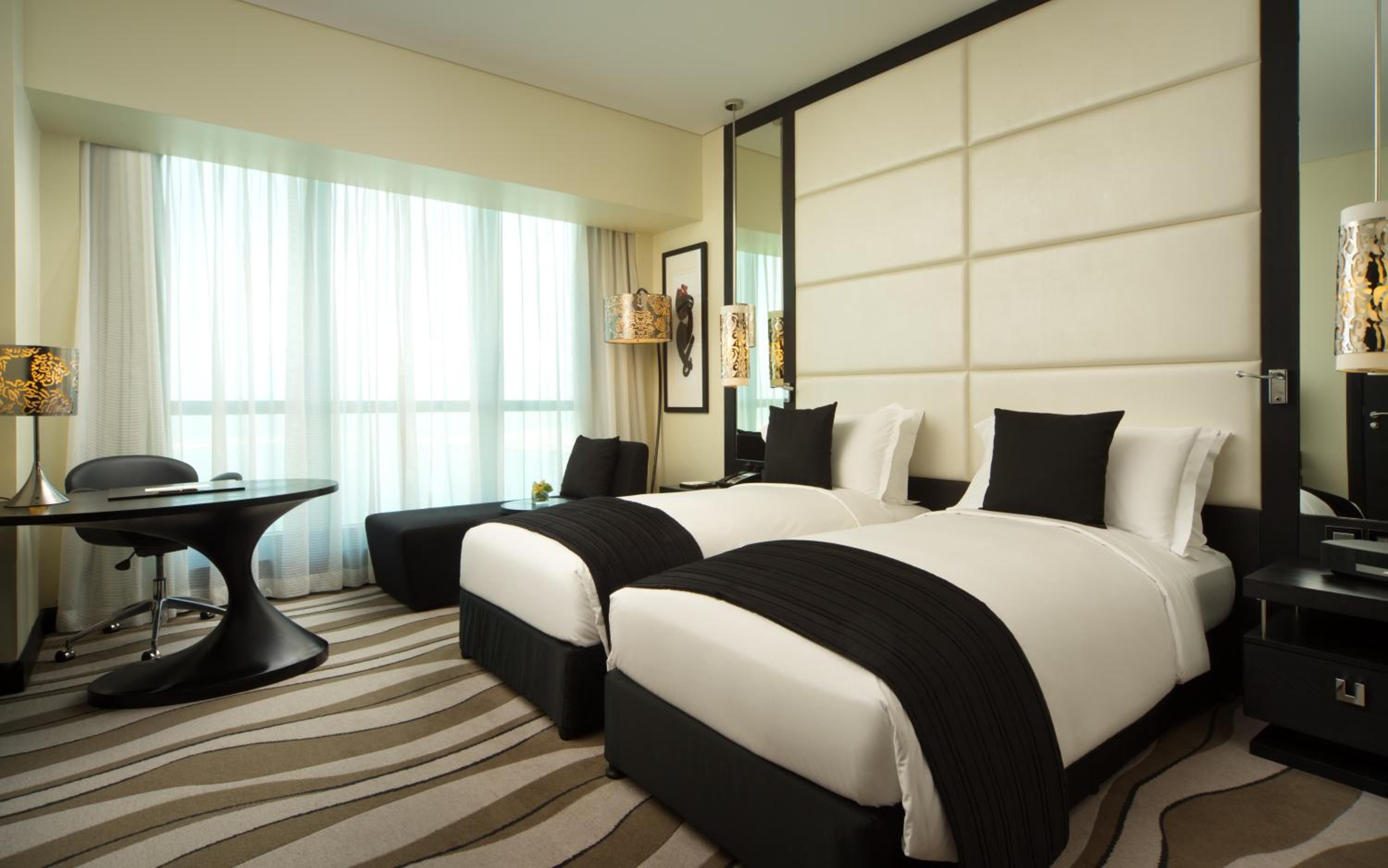 Club, Luxury, Single Bed, Sea or City View