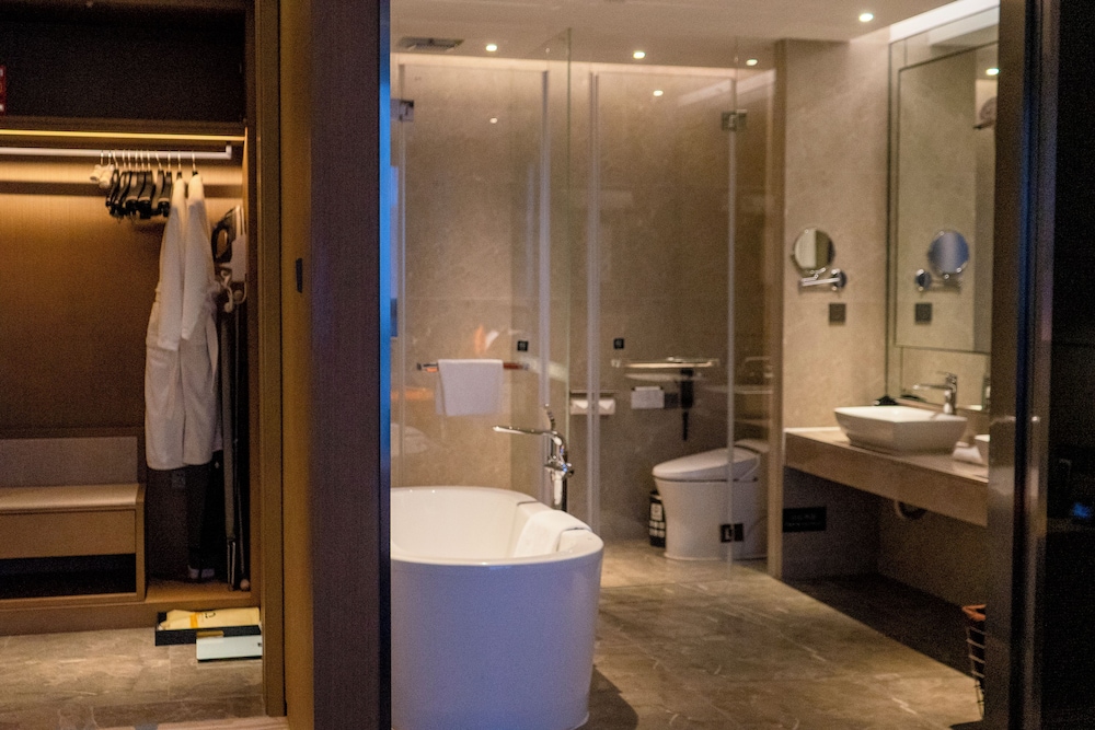 The QUBE Hotel Ningbo North 43/45
