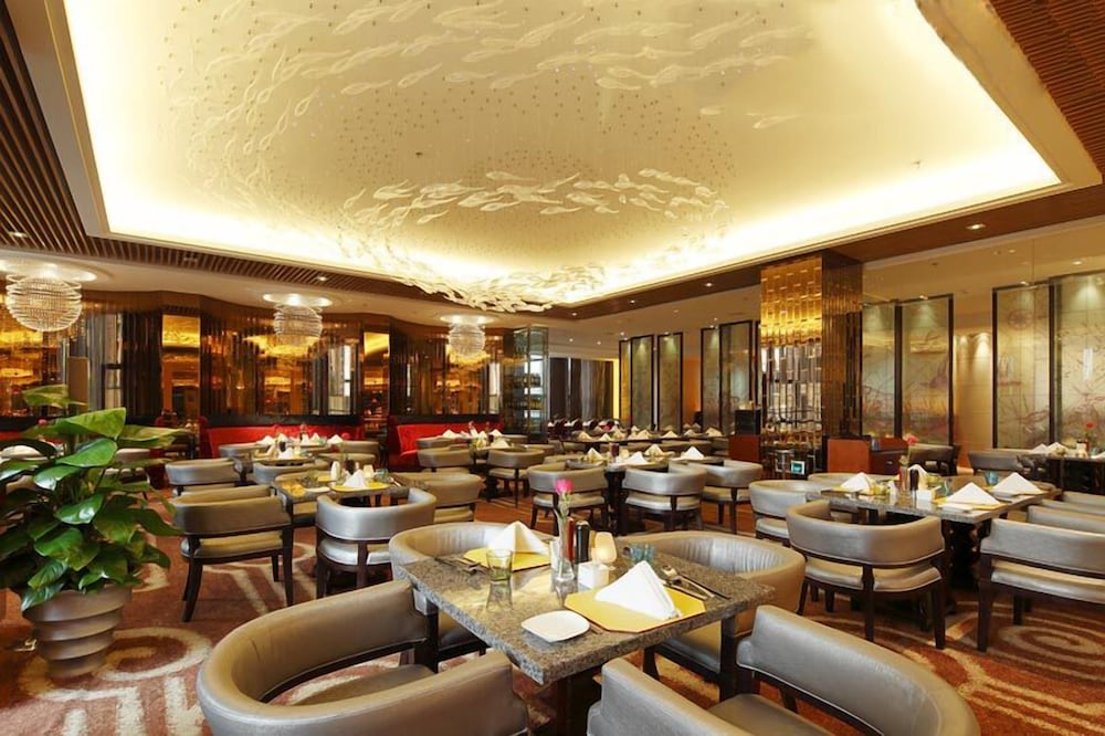 Riviera Hotel Ningbo 16/19
