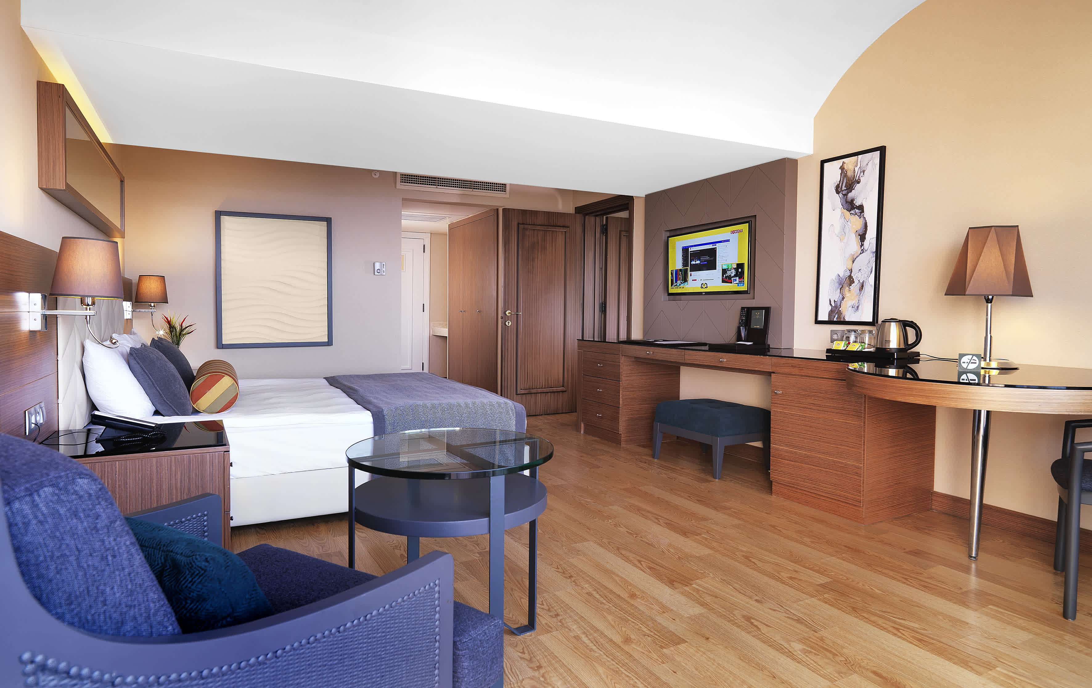 Deluxe Suite
