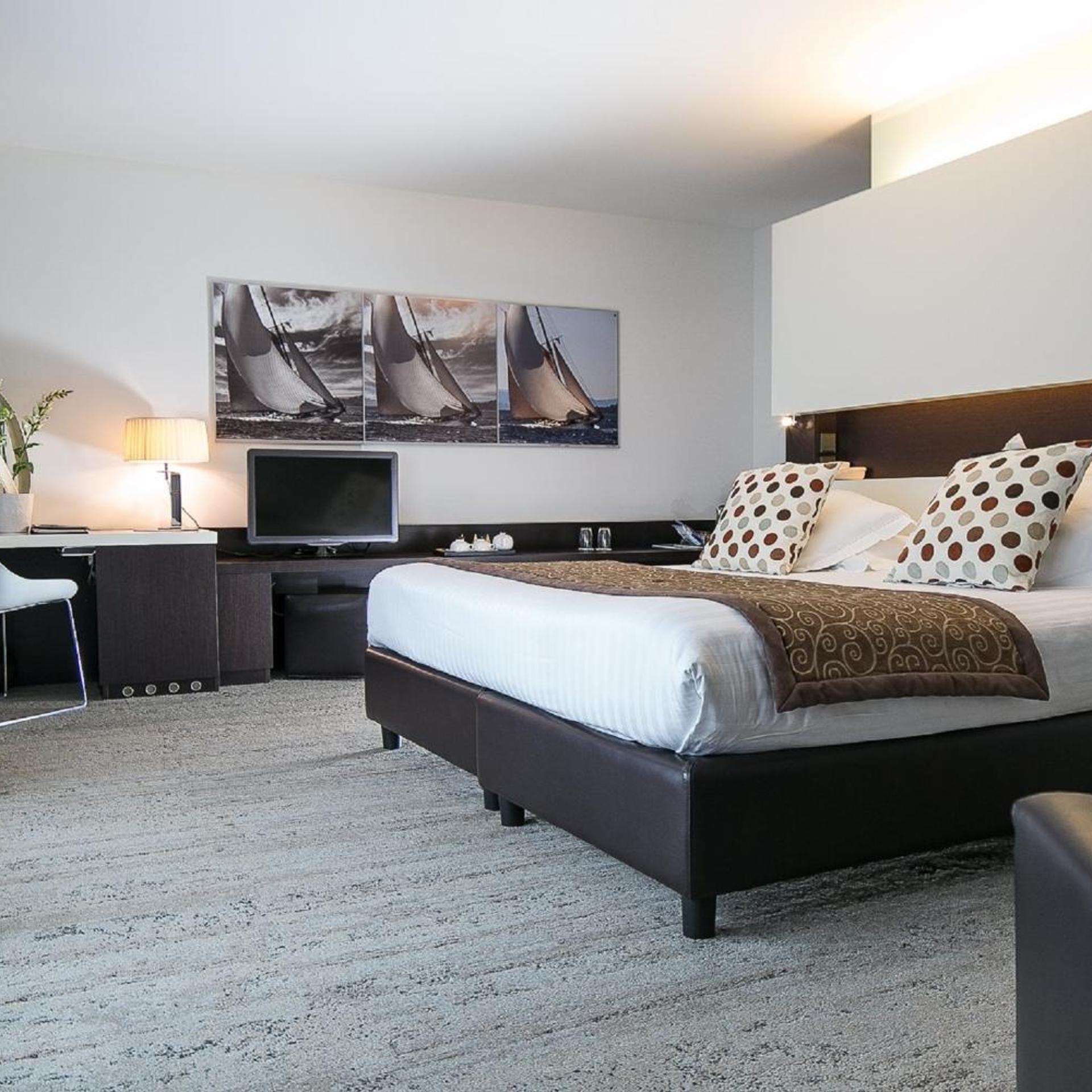 Deluxe, Double Bed, Street View, Terrace