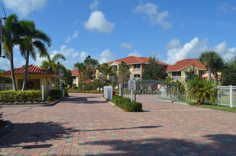 Fort Myers Luxury Vacation Condo 35/47