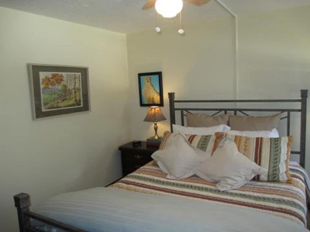 Follansbee Inn 15/72