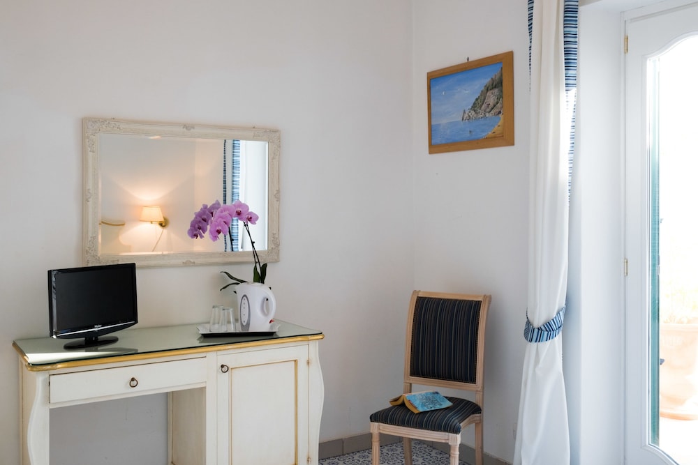 Villa Delle Palme Hotel 35/50