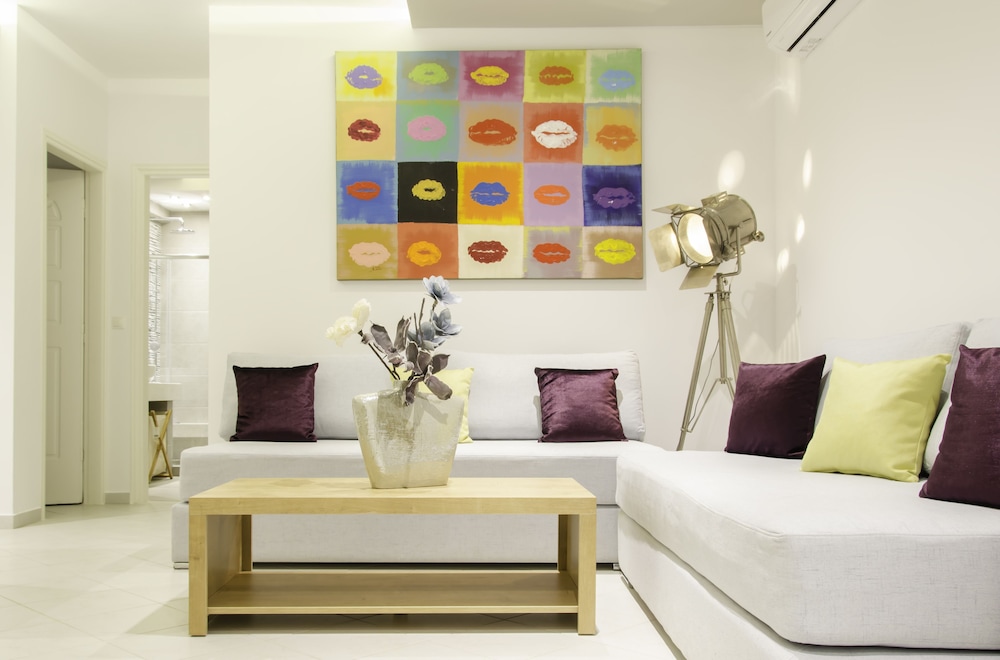 Talos Luxury Suites 29/50