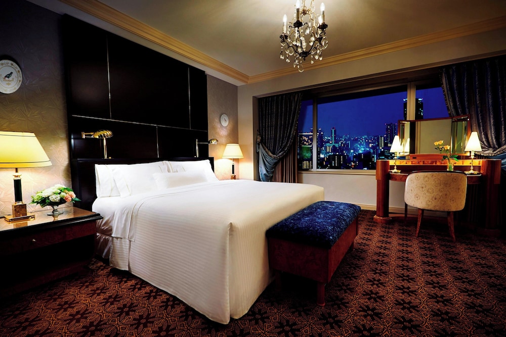EXECUTIVE, SUITE, KING BED