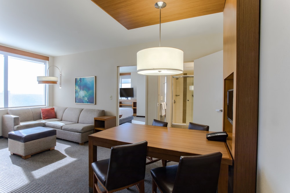 Hyatt Place Charlotte Downtown 41/68
