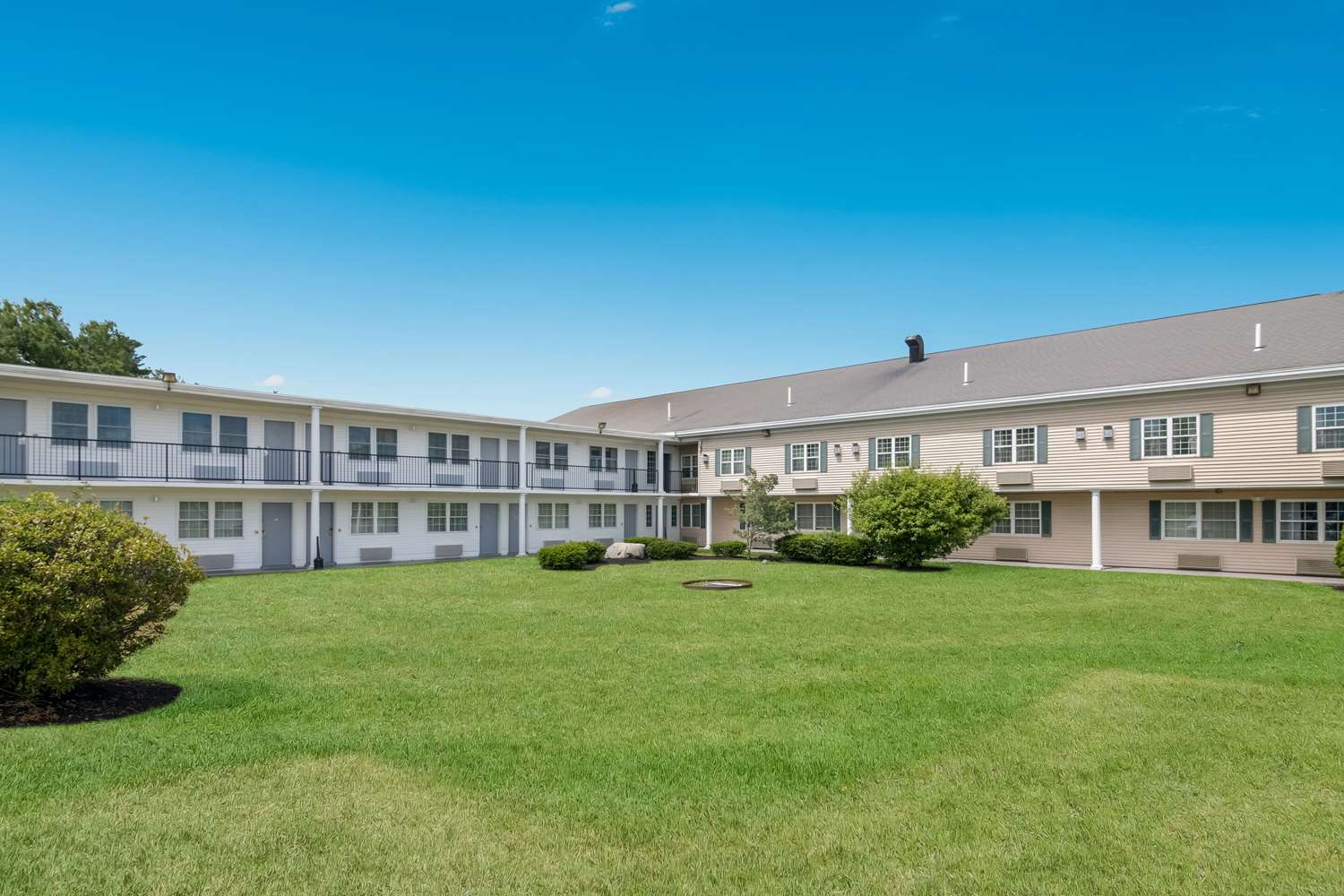 Econo Lodge Auburn I-95 26/26