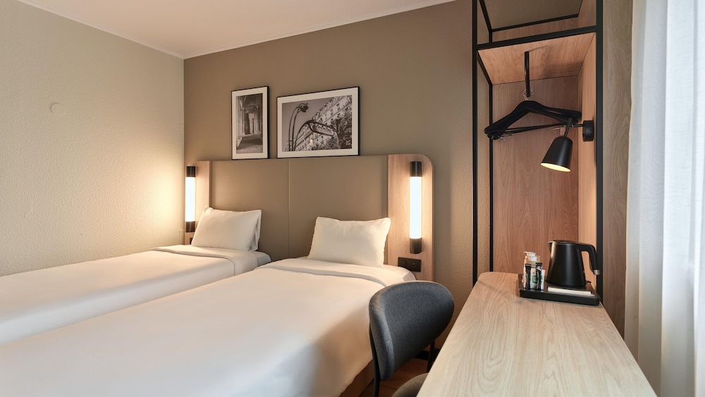 Campanile Prime-Porte De Bagnolet 12/49