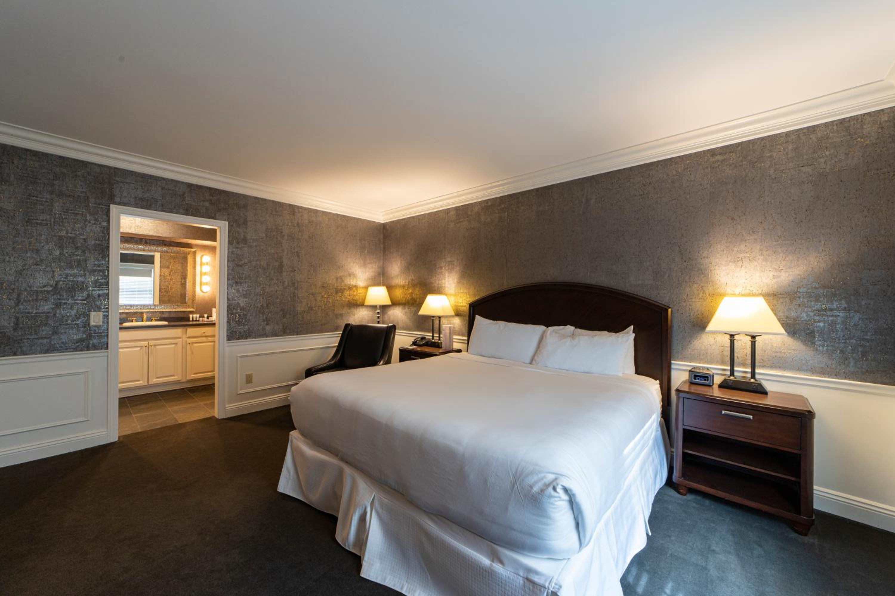Superior, Suite, King Bed
