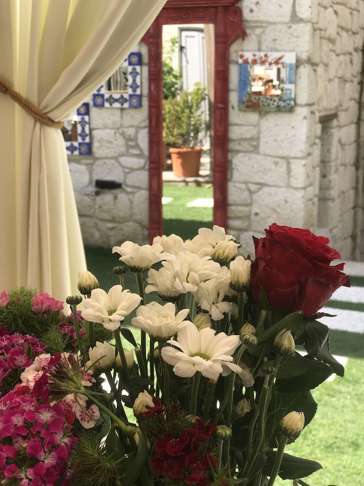 Alacati Cona Butik Otel 26/50