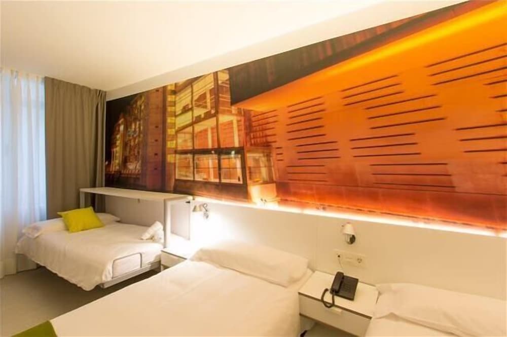 Bilbao City Rooms 25/25