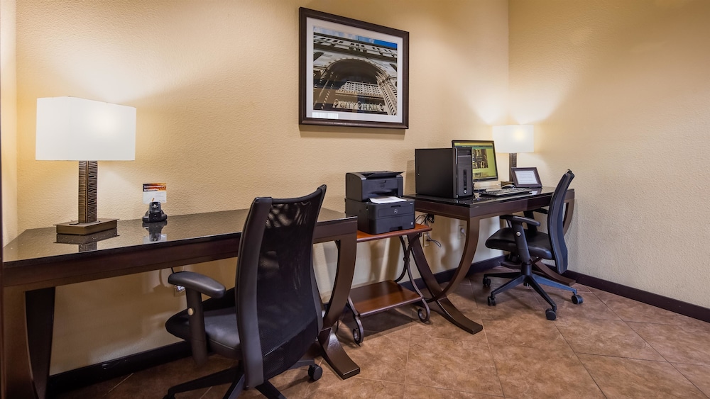 Best Western Windsor Pointe Hotel & Suites-AT&T Center 25/28