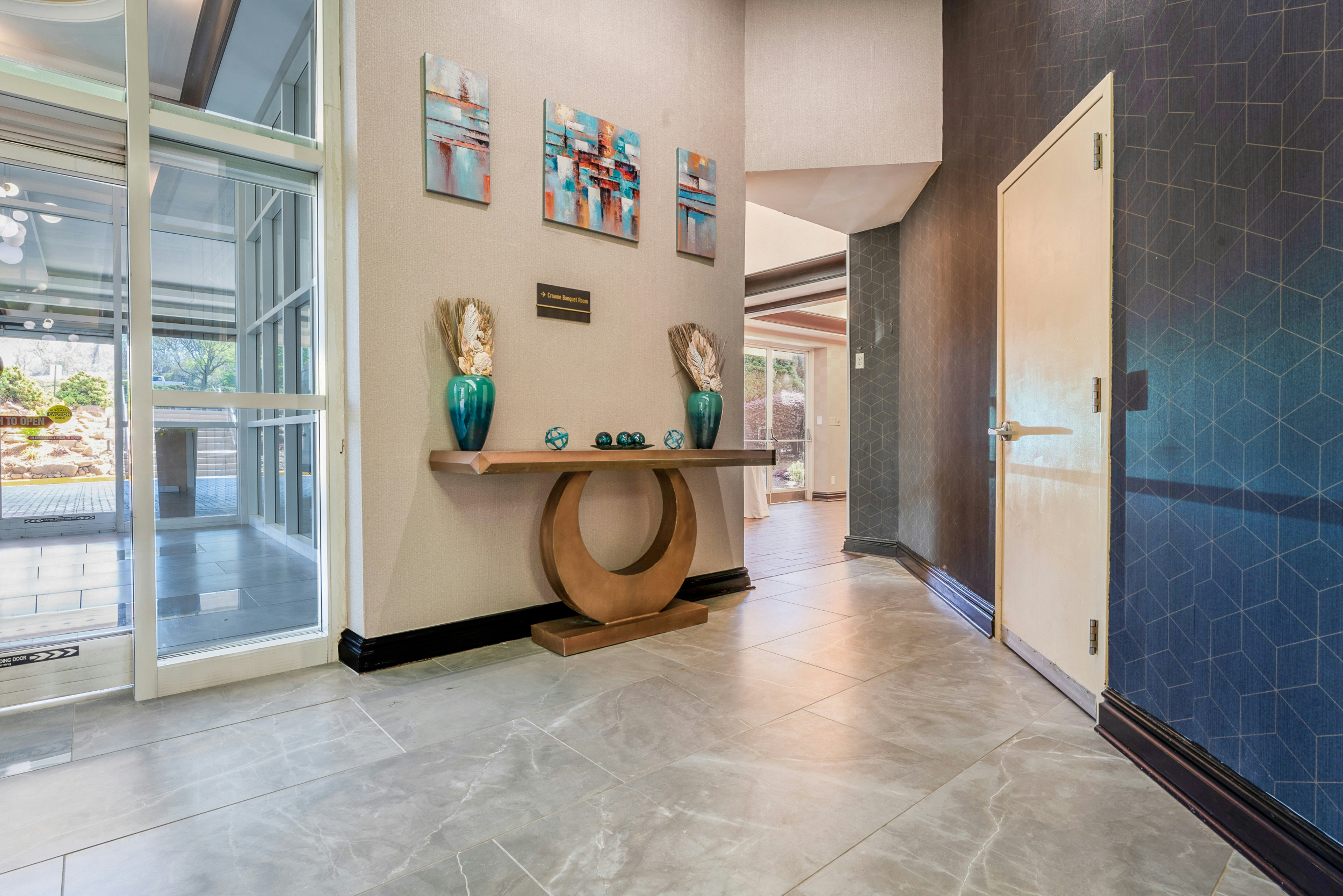 DoubleTree by Hilton South Charlotte Tyvola 5/54