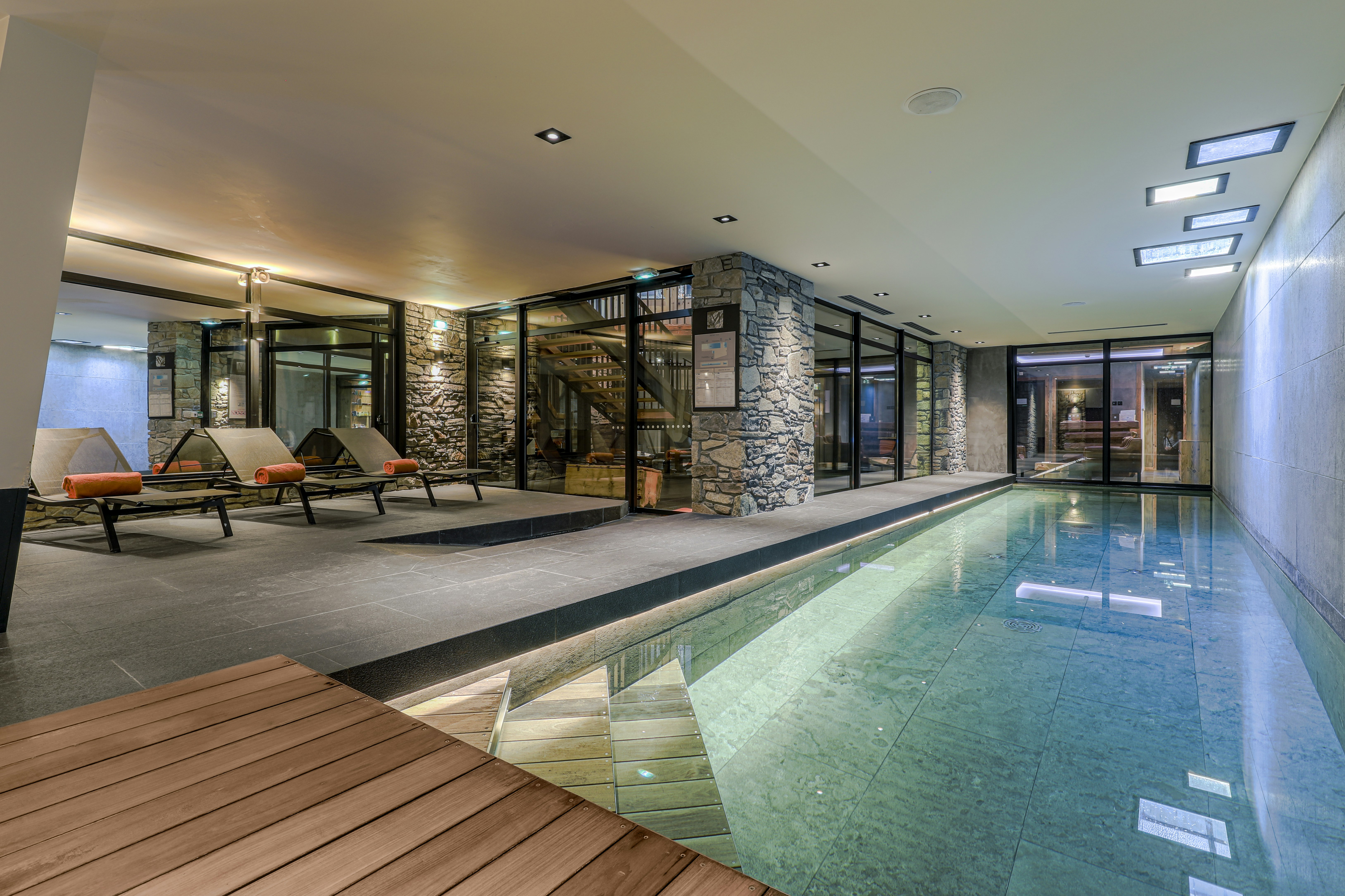 Le M de Megeve 18/37