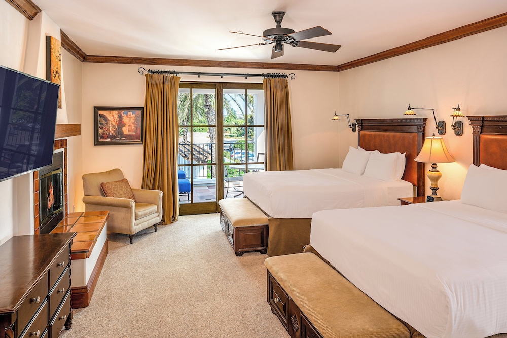 2 Bedrooms, Deluxe, Villa, 1 King and 2 Queen Beds