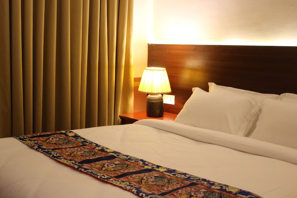 Three Jewels Boutique Hotel 25/74