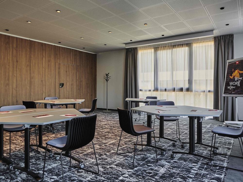 ibis Montlhery Paris Sud 59/68