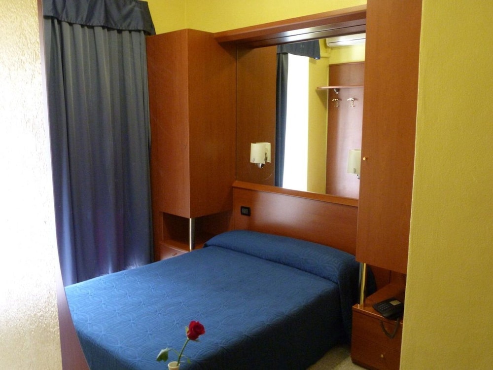 Hotel Aurora 6/38