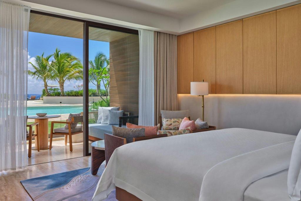 Roof Top, Guest Room, Deluxe, King Bed, Pool Side, Balcony
