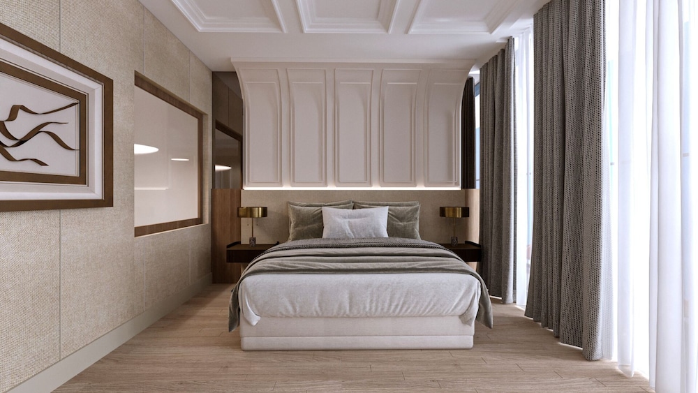 Renex Hotel 8/38