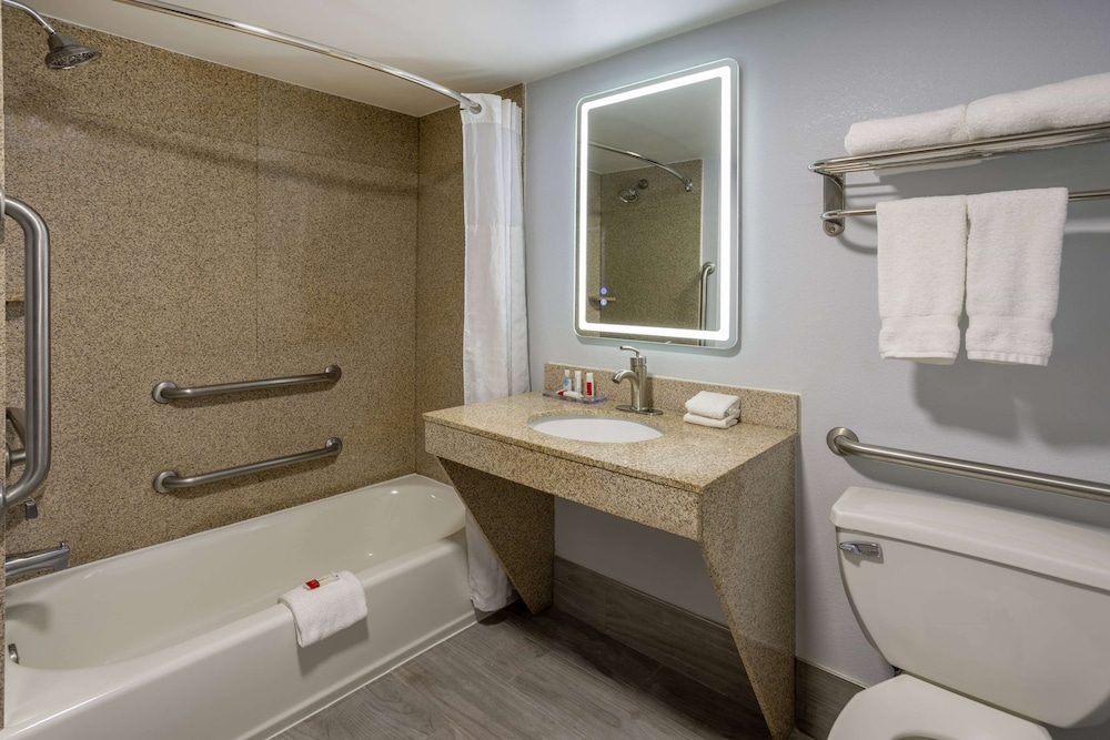 Wingate by Wyndham Waldorf - Washington DC Area 45/48