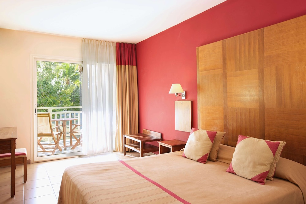 Hotel Le Recif Saint Gilles 13/50