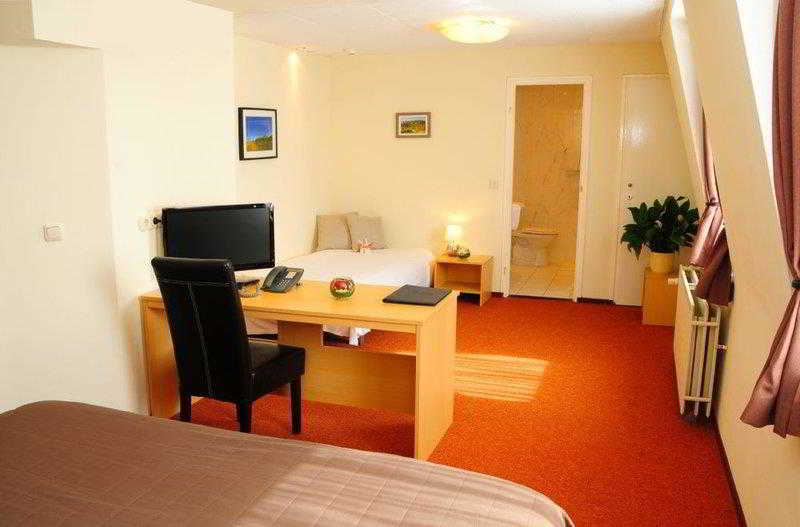 BEST WESTERN HOTEL WALRAM 22/25