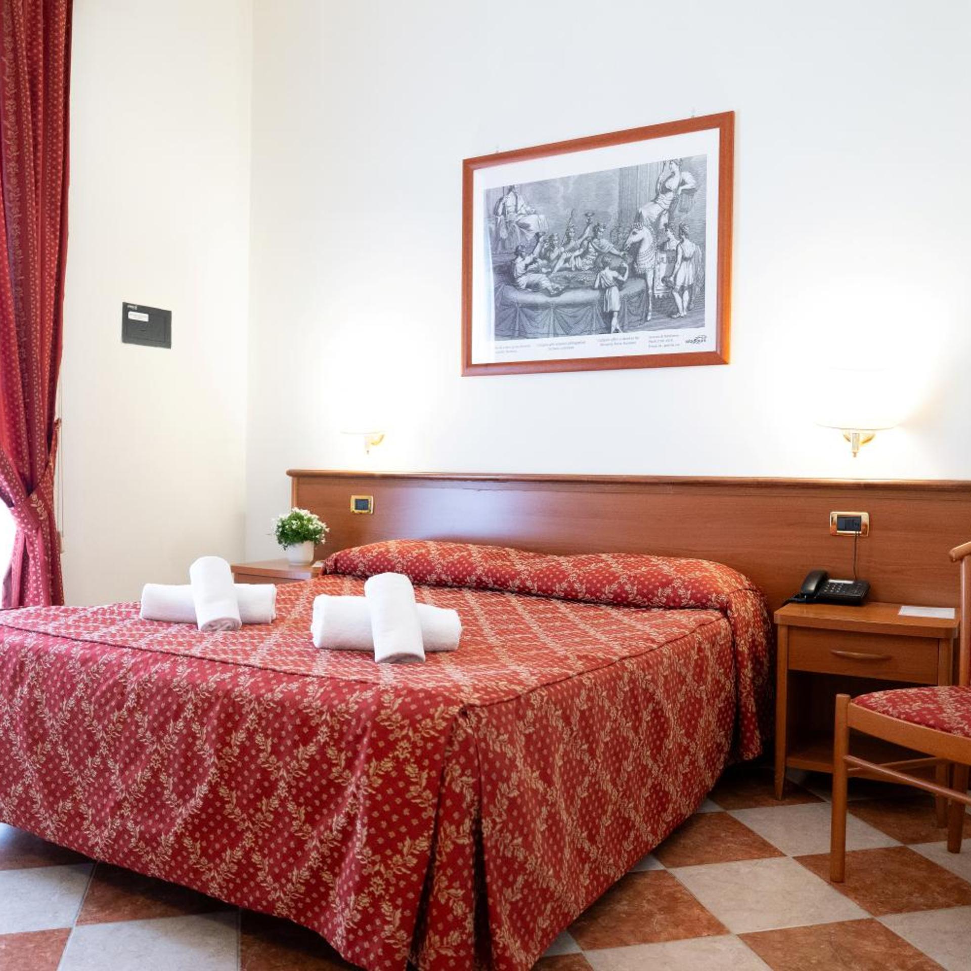 غرفة بسرير مزدوج أو سريرين منفصلين، Hotel Romantica 6/10