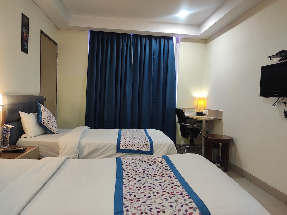 Hotel Hyphen 25/55