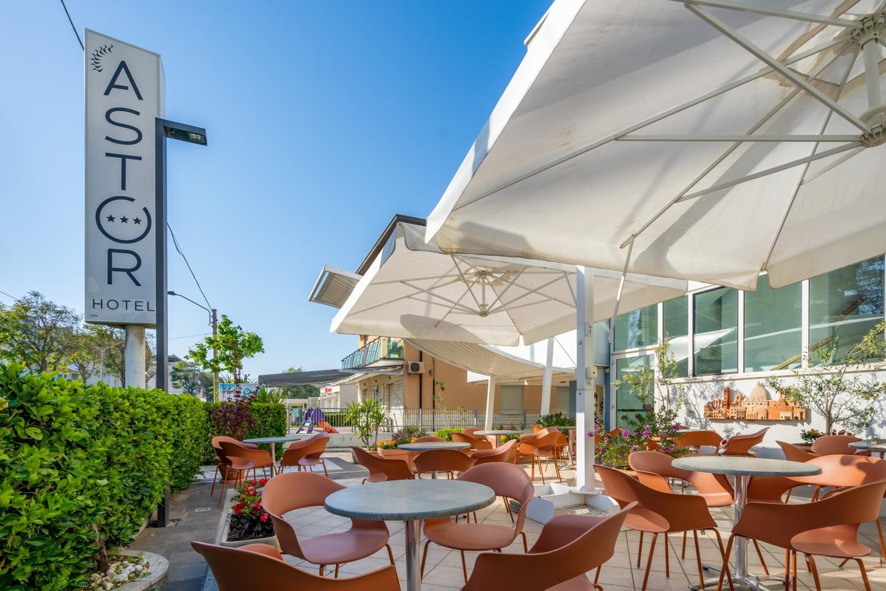 HOTEL ASTOR RIMINI 38/61