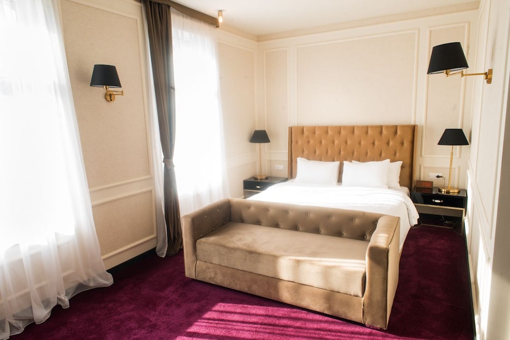 Hotel King Gorgasali 5/36