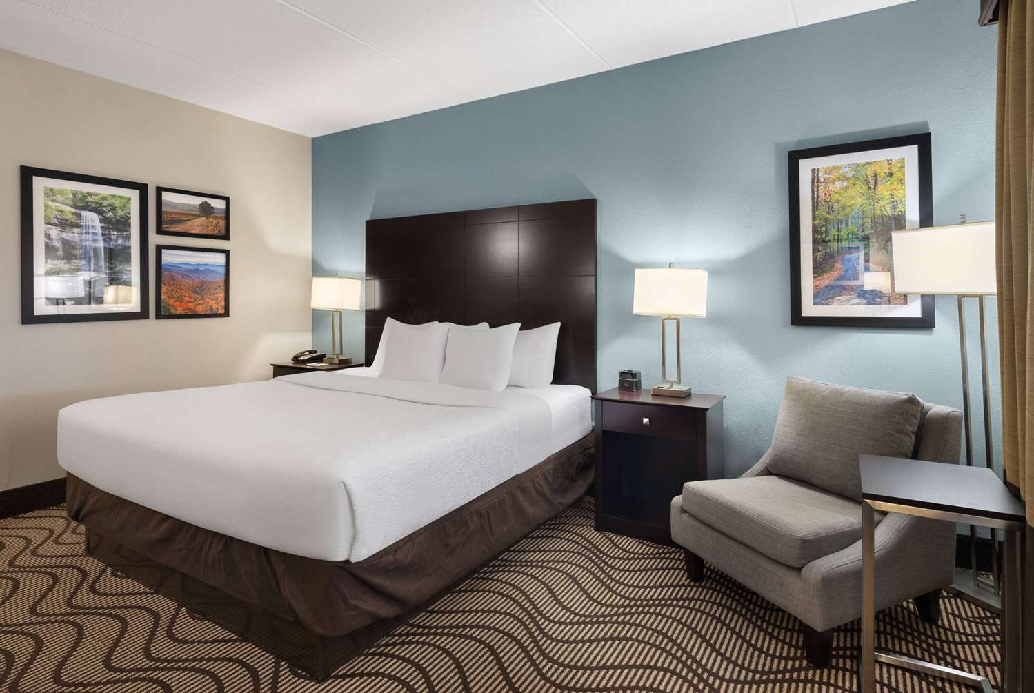 La Quinta Inn & Suites by Wyndham Knoxville Airport 11/47