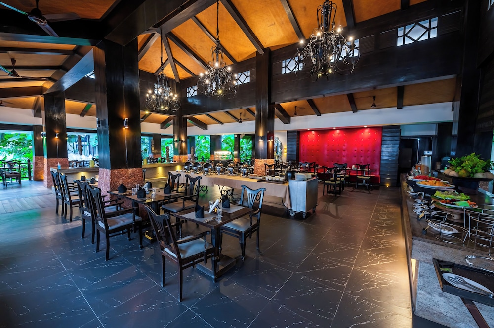 O Hotel Goa, Candolim Beach 30/50