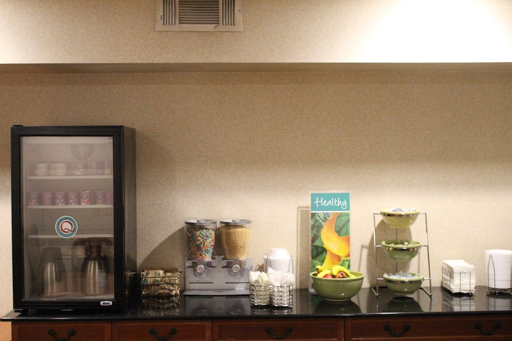 Quality Inn & Suites Oceanside Near Camp Pendleton 19/50