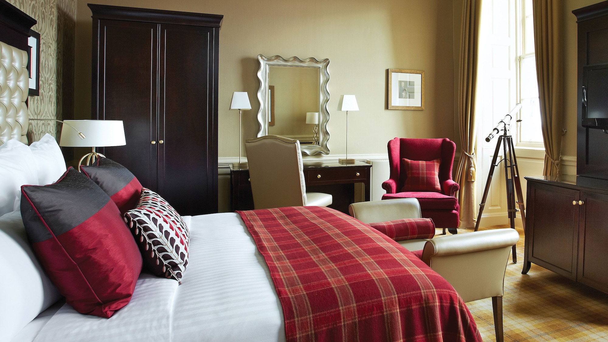Valley, King Bed
