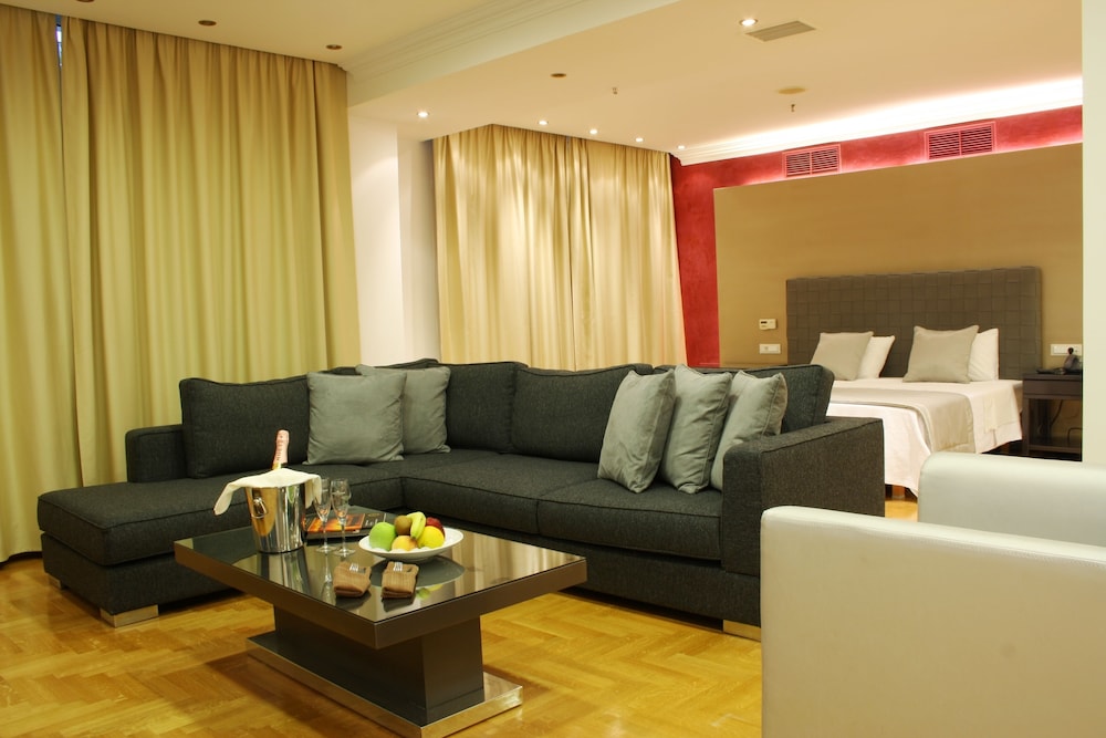 THEOXENIA HOUSE 30/44