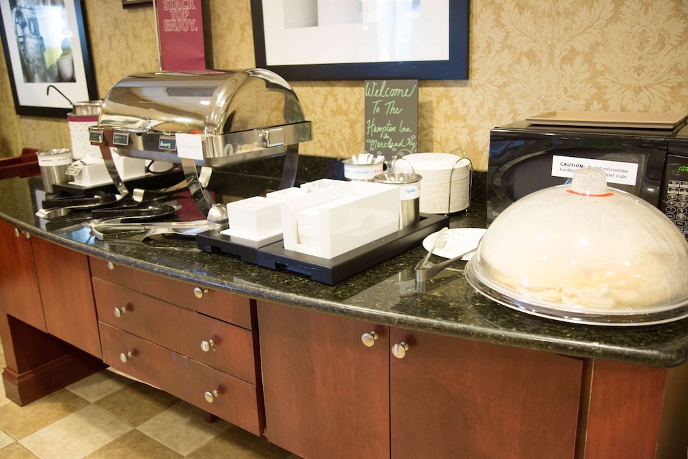 Hampton Inn Morehead 37/53