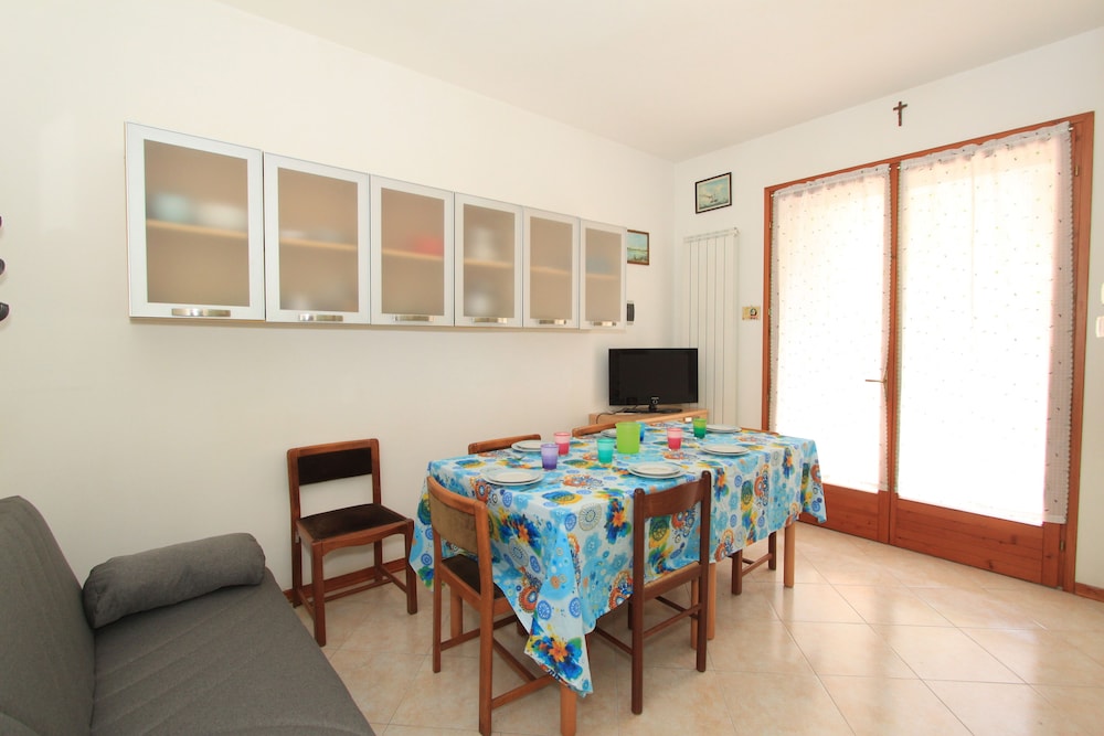 Begonia Villas 22/38
