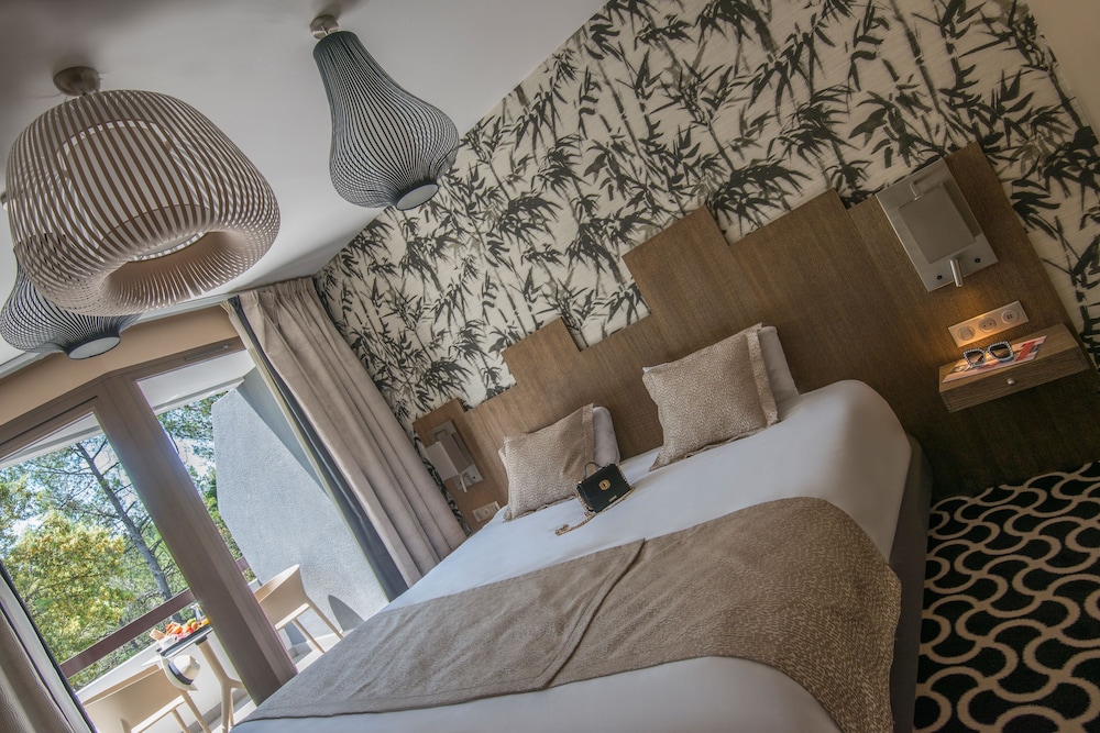 Mercure Brignoles Golf de Barbaroux and Spa 28/73